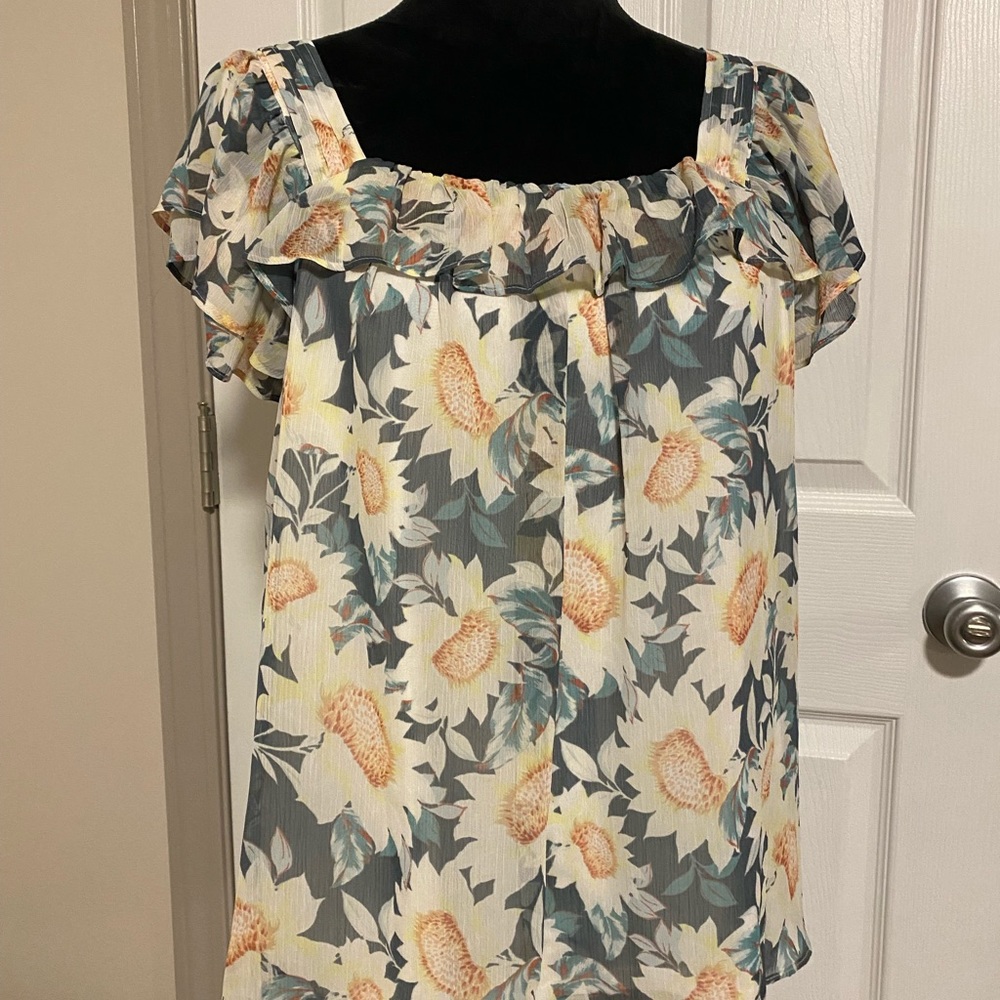 Lauren Conrad top